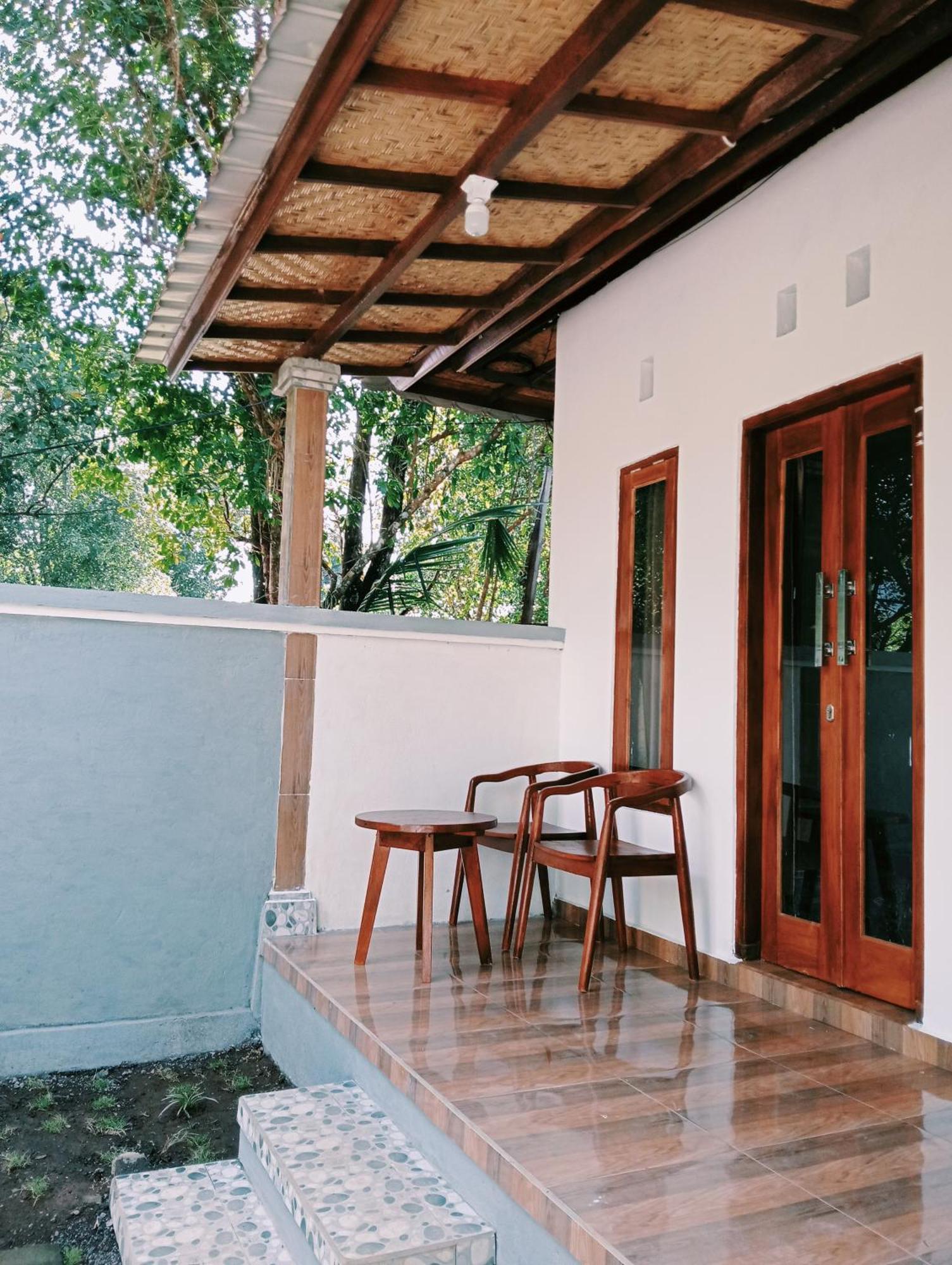 Jepun Homestay Lemukih Singaraja エクステリア 写真