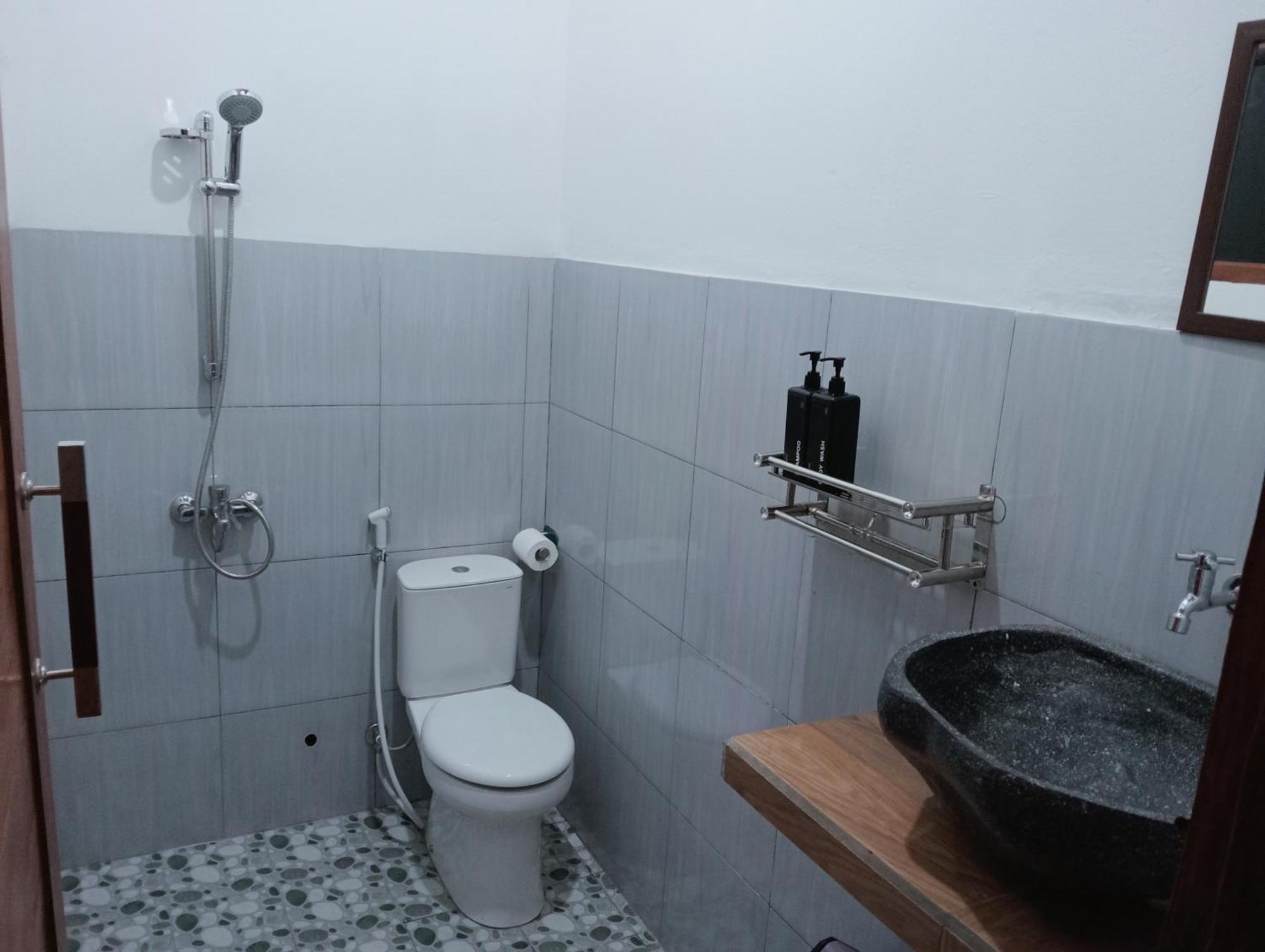 Jepun Homestay Lemukih Singaraja エクステリア 写真