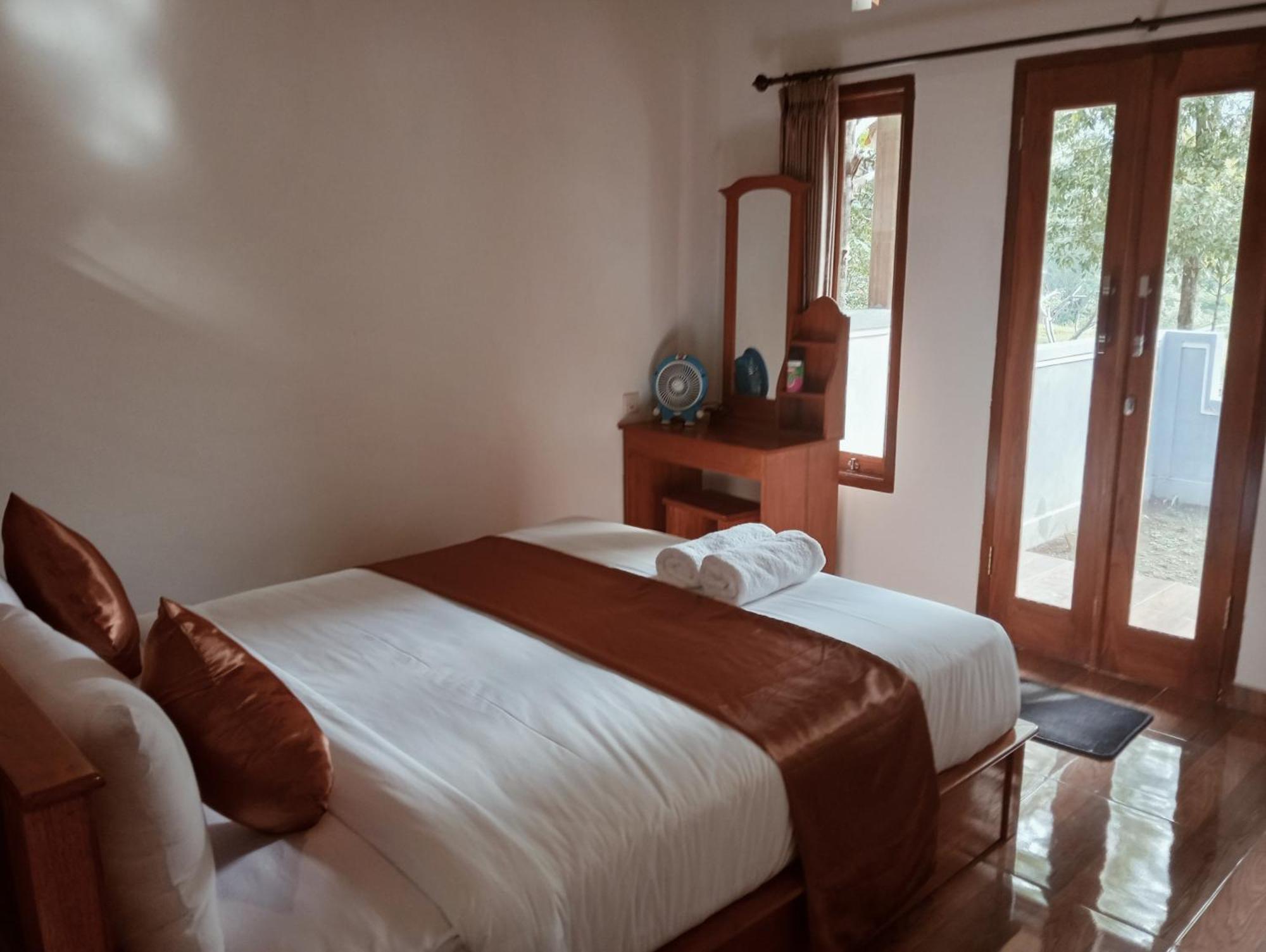 Jepun Homestay Lemukih Singaraja エクステリア 写真