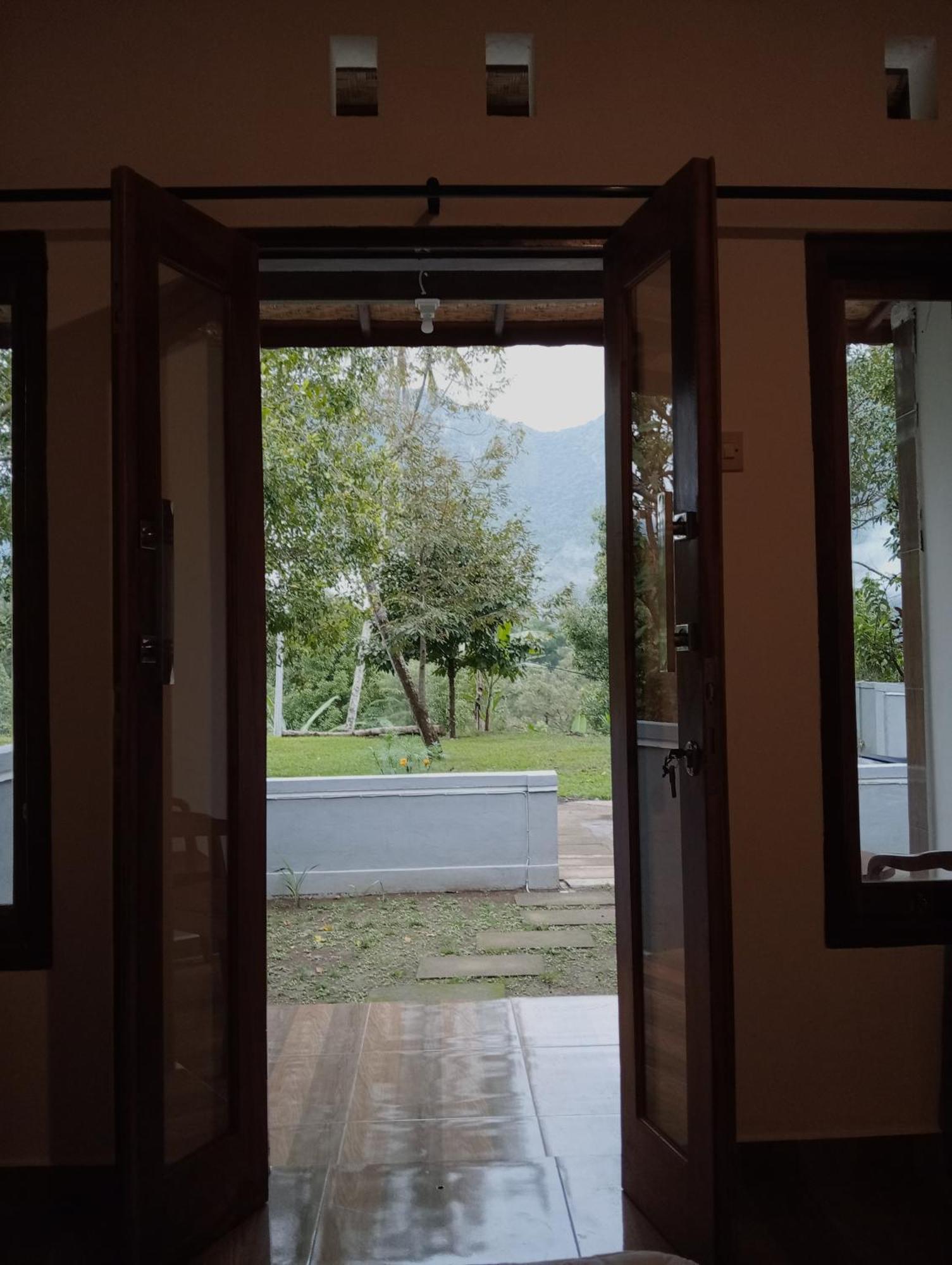 Jepun Homestay Lemukih Singaraja エクステリア 写真
